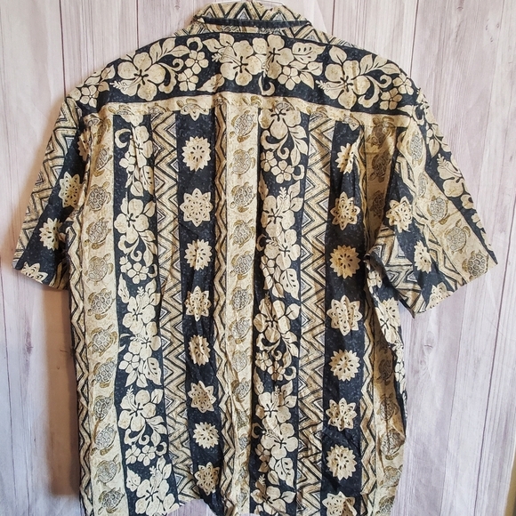 ROYAL CREATIONS HAWAIIN MEN BUTTON UP. XL. SHORT SLEEVE. - Picture 5 of 7